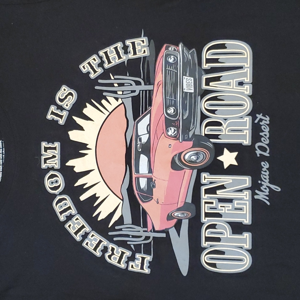 Women Wound Up "Freedom is the Open Road" graphic tshirt size XL - Picture 2 of 4